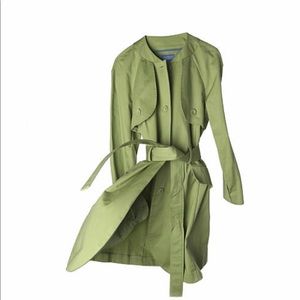 Size Medium, Simply Vera  Green Trench Coat 🧥💚